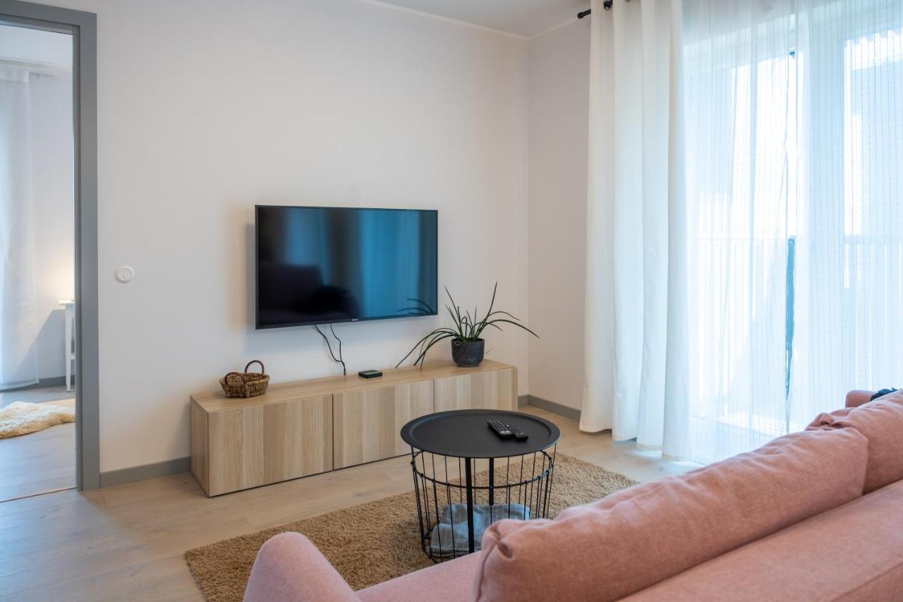 Dream Stay - Brand New Apartment With Balcony & Free Parking Таллин Экстерьер фото