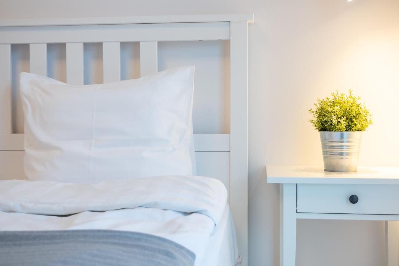 Dream Stay - Brand New Apartment With Balcony & Free Parking Таллин Экстерьер фото